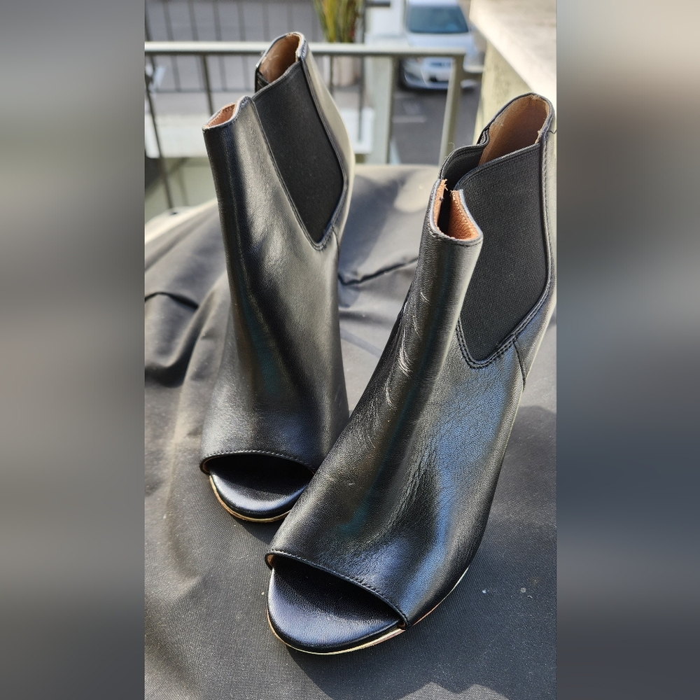 Black Coach Ankleboot Heelsties, Size 7